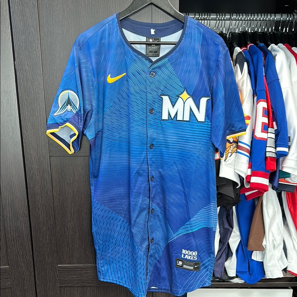 Minnesota Twins Nike City Connect Elite Jersey - Royal